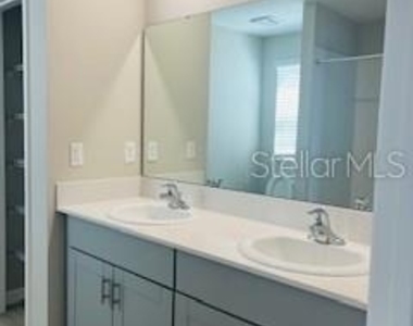 1005 Foreshore Lane - Photo Thumbnail 13