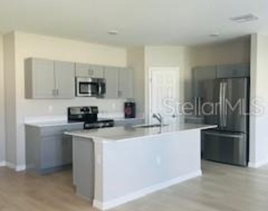 1005 Foreshore Lane - Photo Thumbnail 1
