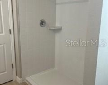 1005 Foreshore Lane - Photo Thumbnail 15