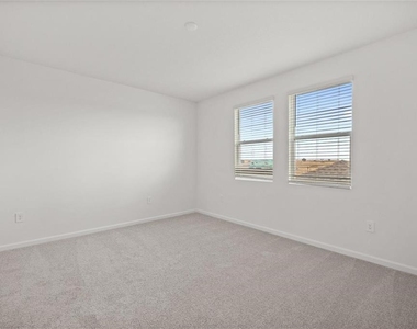 6028 Zen Way - Photo Thumbnail 12