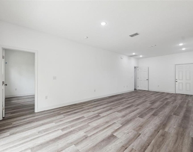 6062 Sw 154th Place Road - Photo Thumbnail 23