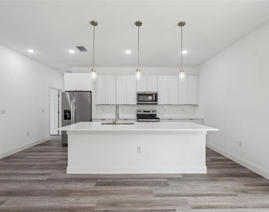 6062 Sw 154th Place Road - Photo Thumbnail 12