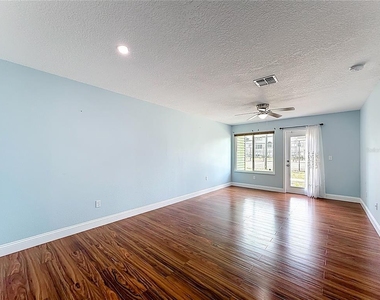 2260 Grenwich Avenue - Photo Thumbnail 9