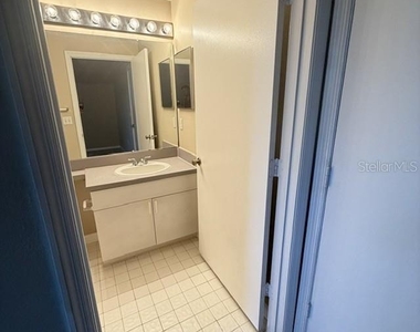 5536 Metrowest Boulevard - Photo Thumbnail 15
