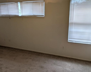 2702 Tally Ho Avenue - Photo Thumbnail 7