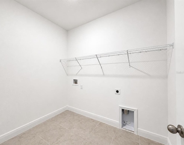 2244 Axel Street - Photo Thumbnail 9