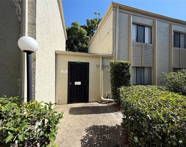 3244 S Semoran Boulevard - Photo Thumbnail 12