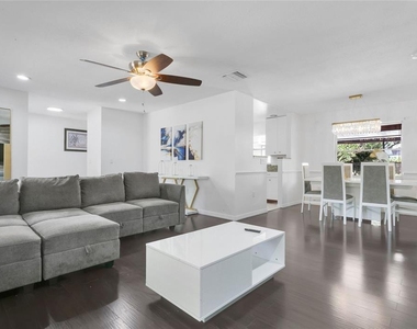 8644 Sandberry Boulevard - Photo Thumbnail 4