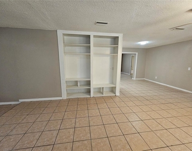 6301 Breezewood Street - Photo Thumbnail 2