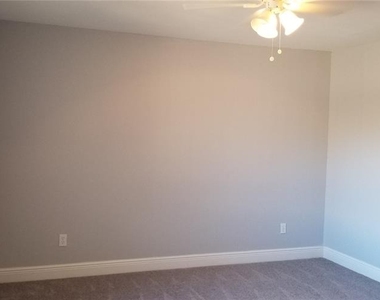4514 Lighthouse Circle - Photo Thumbnail 15