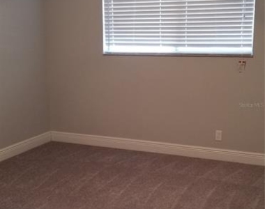4514 Lighthouse Circle - Photo Thumbnail 12