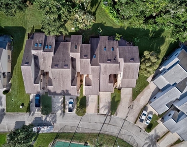 367 Castlewood Lane - Photo Thumbnail 37