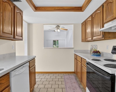 367 Castlewood Lane - Photo Thumbnail 7