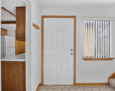 367 Castlewood Lane - Photo Thumbnail 4
