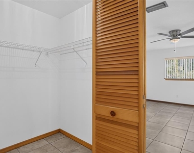367 Castlewood Lane - Photo Thumbnail 13