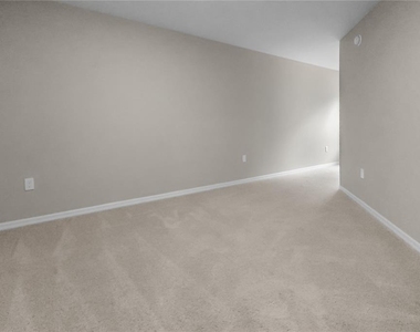 2726 Idyll Lakes Circle - Photo Thumbnail 15