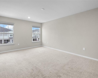 2726 Idyll Lakes Circle - Photo Thumbnail 9