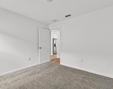 863 Grand Reserve Drive - Photo Thumbnail 31