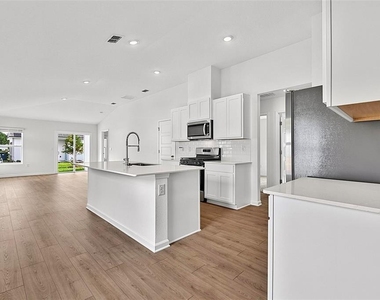 863 Grand Reserve Drive - Photo Thumbnail 5