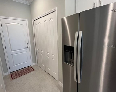 77 Oakleaf Way - Photo Thumbnail 5