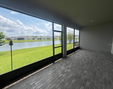 77 Oakleaf Way - Photo Thumbnail 12