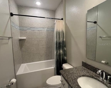 77 Oakleaf Way - Photo Thumbnail 3