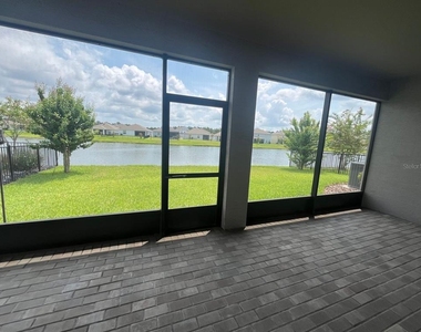 77 Oakleaf Way - Photo Thumbnail 13