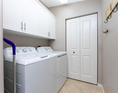 319 Monaco Drive - Photo Thumbnail 36