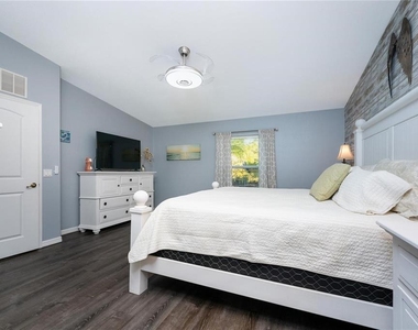 319 Monaco Drive - Photo Thumbnail 18