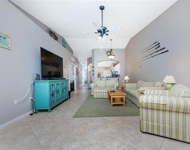 319 Monaco Drive - Photo Thumbnail 9