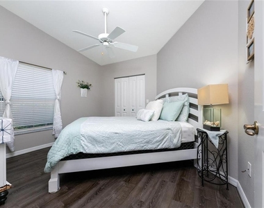 319 Monaco Drive - Photo Thumbnail 32