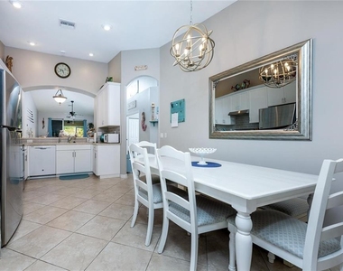 319 Monaco Drive - Photo Thumbnail 13