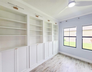12664 Oak Hill Way - Photo Thumbnail 28