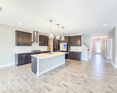 12664 Oak Hill Way - Photo Thumbnail 8