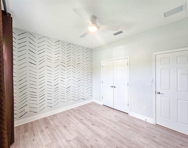 12664 Oak Hill Way - Photo Thumbnail 26