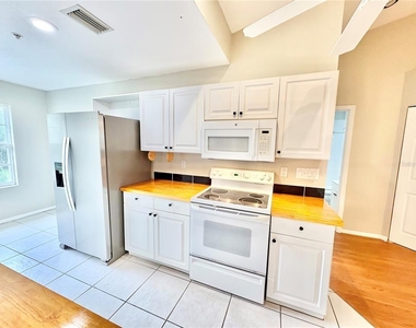 6554 Fairway Gardens Drive - Photo Thumbnail 9