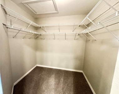 6554 Fairway Gardens Drive - Photo Thumbnail 22