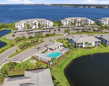 920 Tidewater Shores Loop - Photo Thumbnail 38