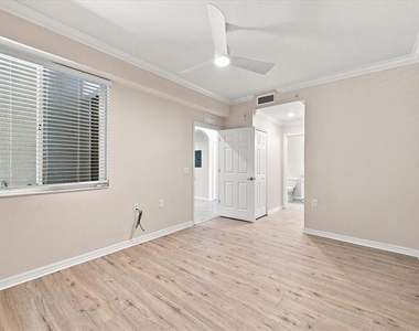920 Tidewater Shores Loop - Photo Thumbnail 20