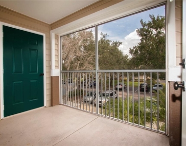 7405 Vista Way - Photo Thumbnail 5