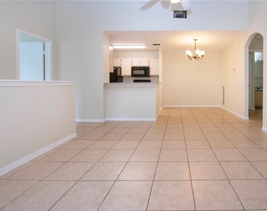 7405 Vista Way - Photo Thumbnail 6