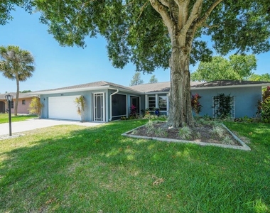 1625 Bay Hill Circle - Photo Thumbnail 1