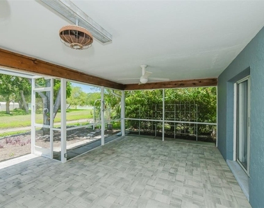 1625 Bay Hill Circle - Photo Thumbnail 33
