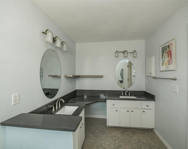 1625 Bay Hill Circle - Photo Thumbnail 21