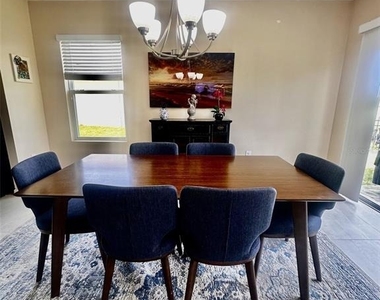 7114 58th Terrace E - Photo Thumbnail 9