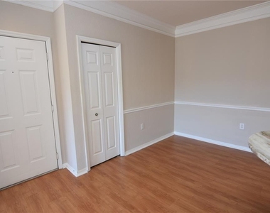 5122 Northridge Road - Photo Thumbnail 10