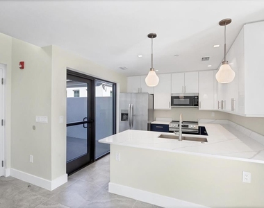 1558 4th Street - Photo Thumbnail 7