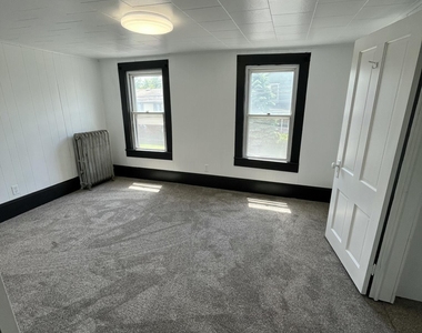 226 Union Street - Photo Thumbnail 9