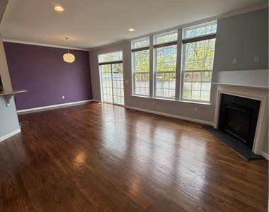 4528 Bellflower Way - Photo Thumbnail 5