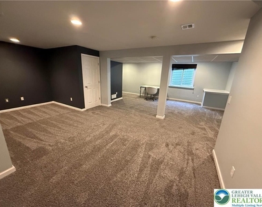 4528 Bellflower Way - Photo Thumbnail 23